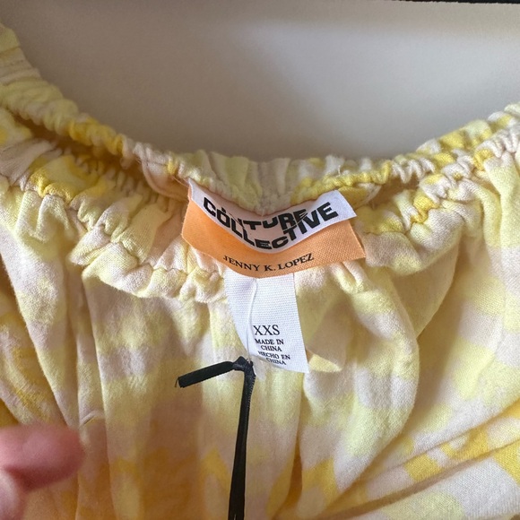 NWT Future Collective Off Shoulder Floral Dress - Picture 6 of 7